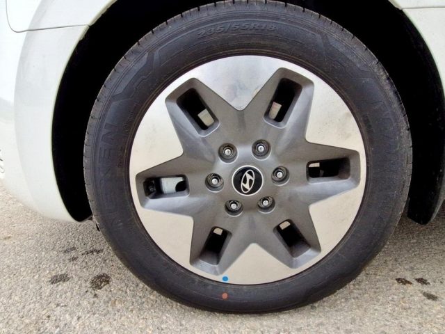 HYUNDAI Staria usata, con Autoradio