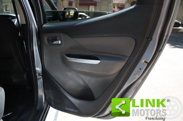 MITSUBISHI L200 usata, con Sensore di luce