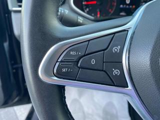RENAULT Clio usata, con Touch screen