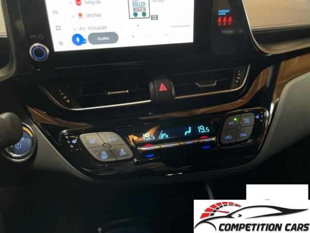 TOYOTA C-HR usata 17