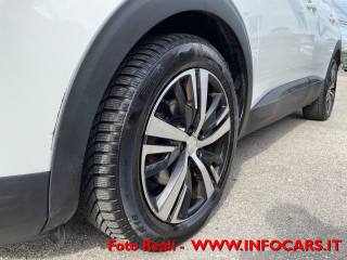 PEUGEOT 3008 usata, con Leve al volante