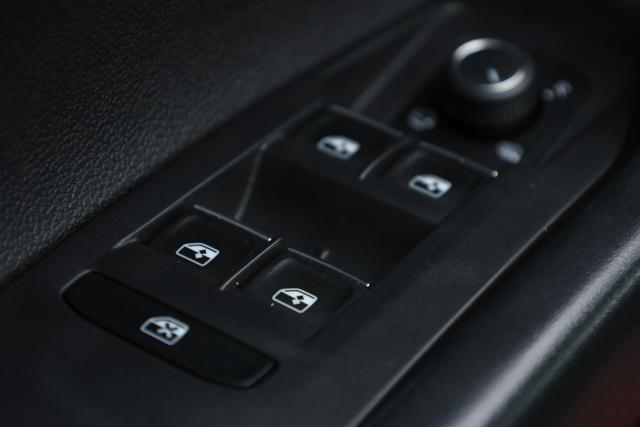 VOLKSWAGEN Taigo usata, con Autoradio digitale