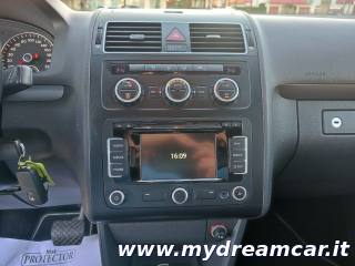 VOLKSWAGEN Touran usata, con Servosterzo