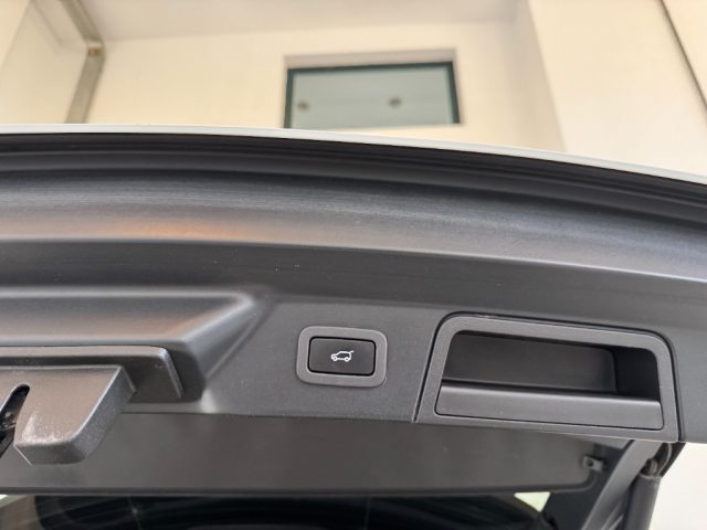 LAND ROVER Range Rover Velar usata, con Portapacchi