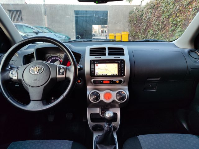 TOYOTA Urban Cruiser usata 15