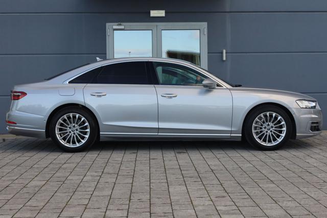 AUDI A8 usata, con Fari bi-xeno