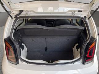VOLKSWAGEN up! usata 21