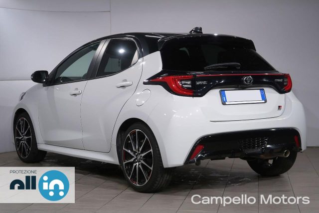 TOYOTA Yaris usata 2