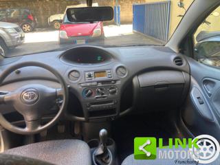 TOYOTA Yaris usata, con Airbag
