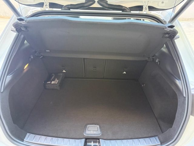 MERCEDES-BENZ GLA 180 usata 36