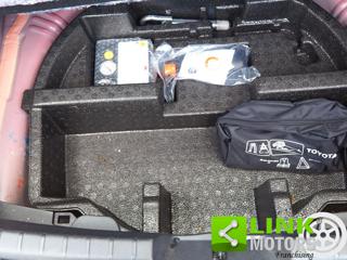 TOYOTA Yaris usata 23