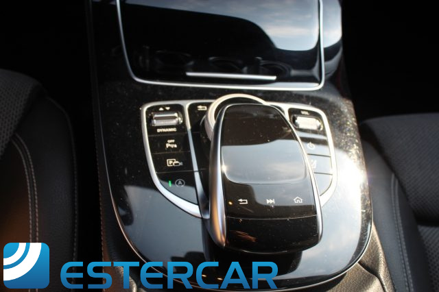 MERCEDES-BENZ E 220 usata, con Controllo automatico clima