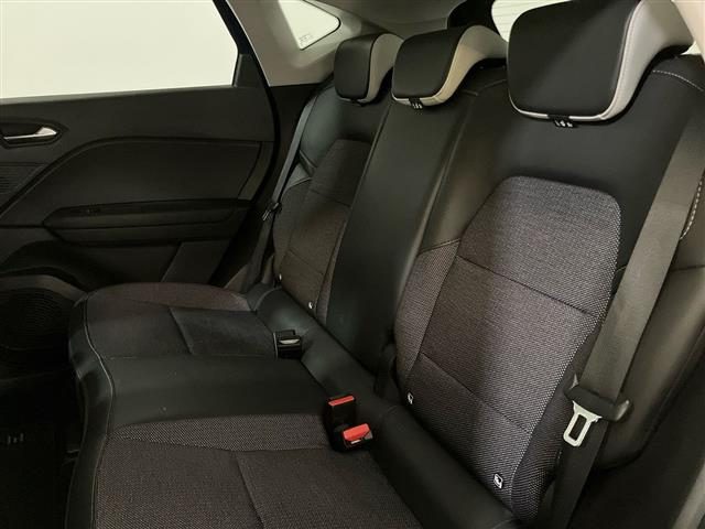 RENAULT Captur usata 12