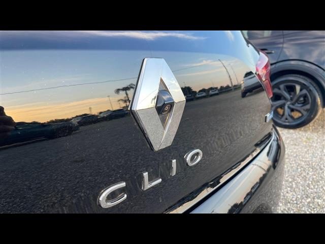 RENAULT Clio usata, con Fari LED