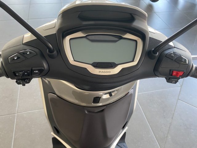 PIAGGIO Beverly 300 i.e. usata 5