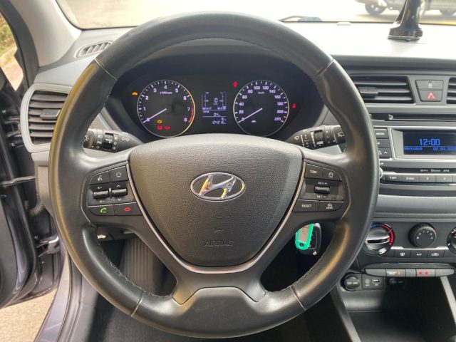 HYUNDAI i20 usata, con Chiusura centralizzata