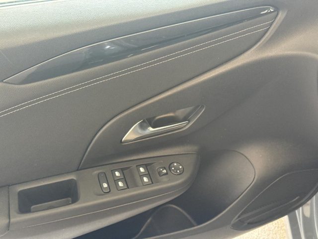 OPEL Corsa usata, con Autoradio