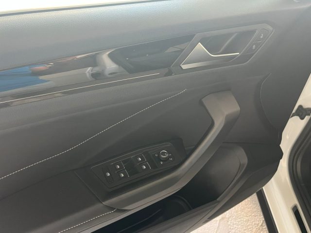 VOLKSWAGEN T-Roc usata, con Climatizzatore