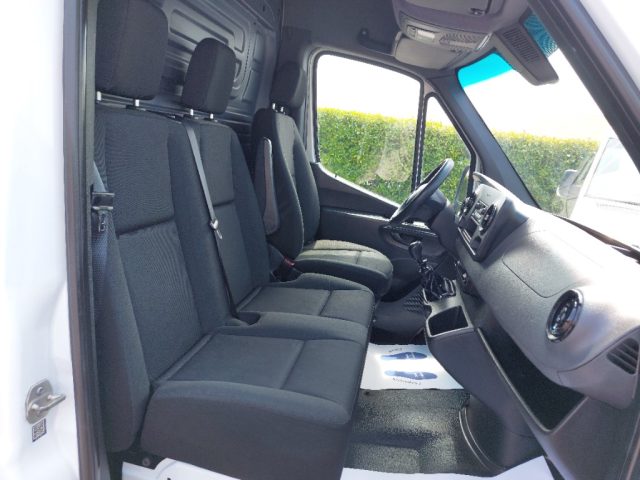 MERCEDES-BENZ Sprinter usata, con Bracciolo