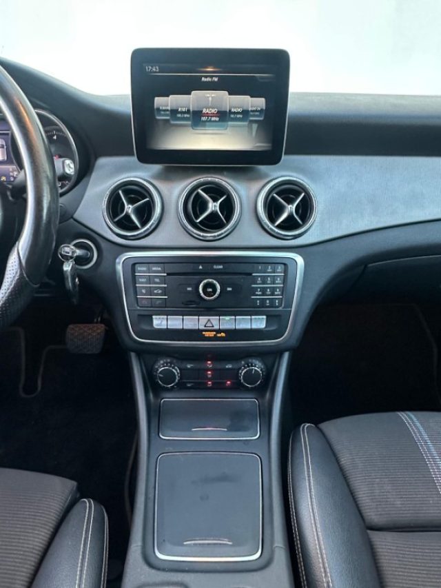MERCEDES-BENZ CLA 200 usata, con Sistema di navigazione