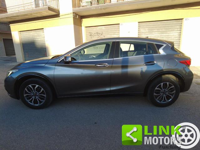 INFINITI Q30 usata, con Airbag Passeggero
