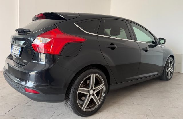 FORD Focus usata 9