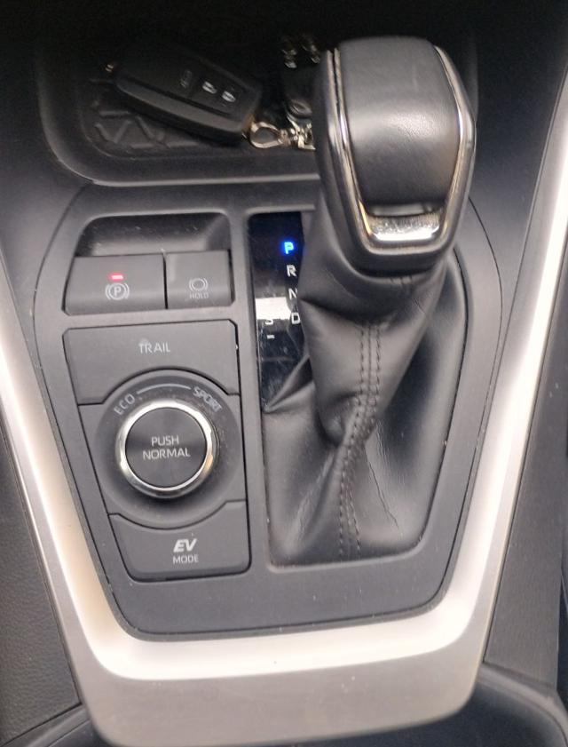 TOYOTA RAV 4 MY23 usata, con Vetri oscurati