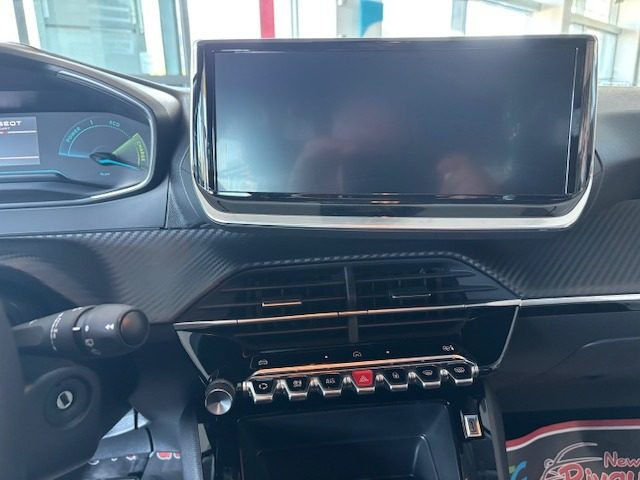 PEUGEOT 208 usata, con Fari LED