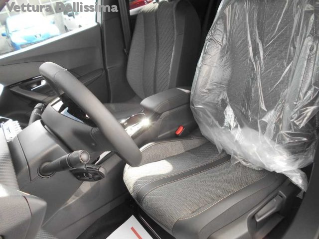 PEUGEOT 2008 usata, con Specchietti laterali elettrici