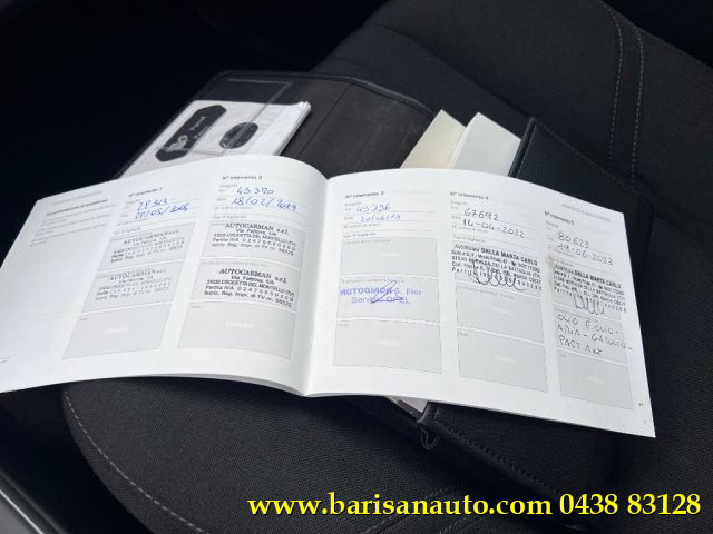 VOLVO V40 Cross Country usata, con Lettore CD