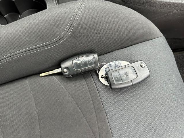 FORD Fiesta usata, con Airbag testa