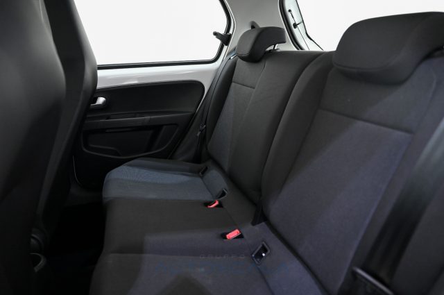 VOLKSWAGEN up! usata, con Bluetooth