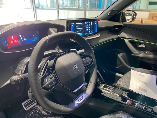 PEUGEOT 2008 usata, con Airbag testa