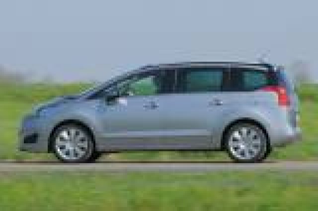 PEUGEOT 5008 usata, con Airbag laterali