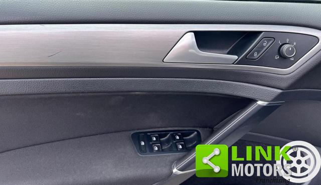 VOLKSWAGEN Golf usata, con Touch screen