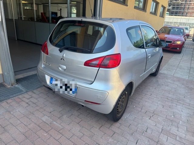 MITSUBISHI Colt usata, con Chiusura centralizzata