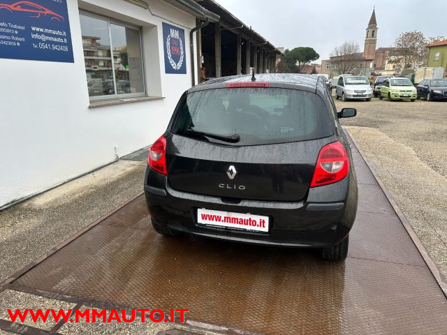 RENAULT Clio usata, con Alzacristalli elettrici