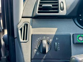 MERCEDES-BENZ Vito usata, con Sedile posteriore sdoppiato