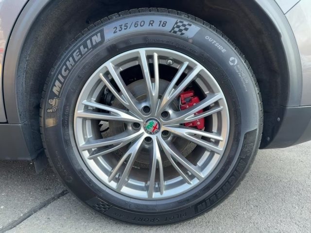 ALFA ROMEO Stelvio usata, con Alzacristalli elettrici
