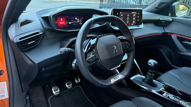 PEUGEOT 2008 usata, con Sistema di navigazione