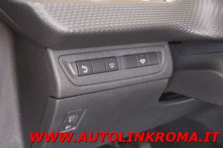PEUGEOT 2008 usata, con Sistema di navigazione