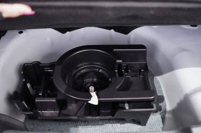 JEEP Avenger usata 37