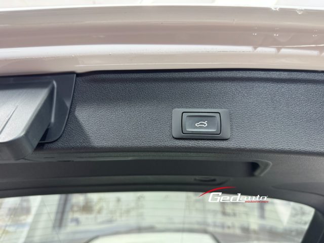 AUDI A4 usata, con Park Distance Control