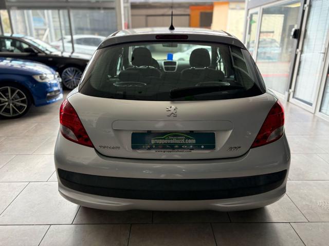 PEUGEOT 207 usata, con Autoradio