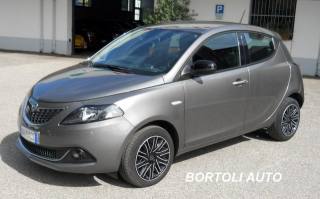 LANCIA Ypsilon 1.0 FIREFLY 27.000 KM HYBRID GOLD