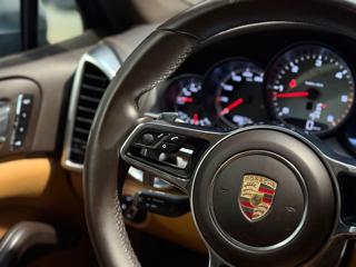 PORSCHE Cayenne usata, con Lettore CD