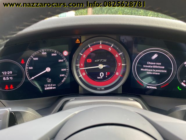 PORSCHE 992 usata, con Touch screen