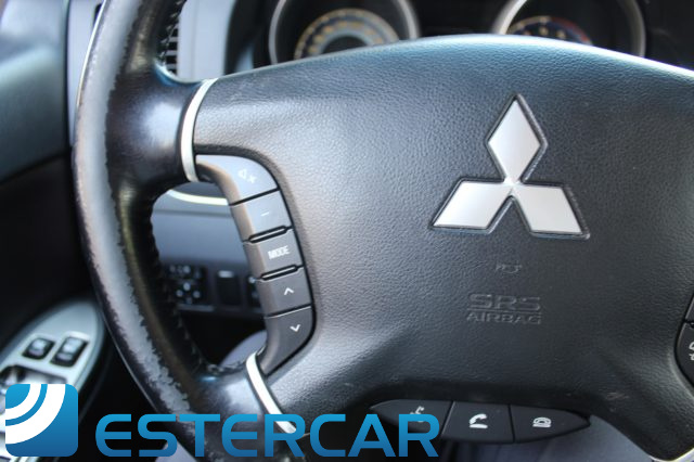 MITSUBISHI Pajero usata, con Fari Xenon