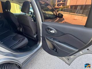 JEEP Cherokee usata 22