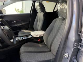 PEUGEOT 208 usata, con Volante in pelle